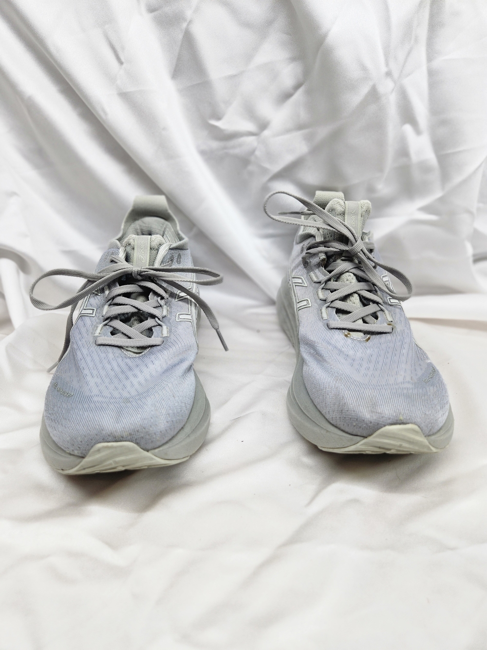 Light Gray Women's Running Sneakers - Brand Unknown